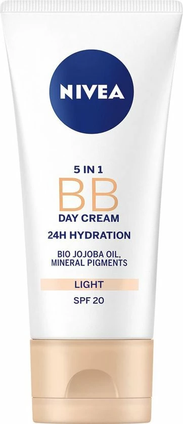NIVEA Essentials BB Cream Light SPF 20 - 50 Ml - Dagcr Me 1 NIVEA Essentials BB Cream Light SPF 20 - 50 Ml - Dagcr Me