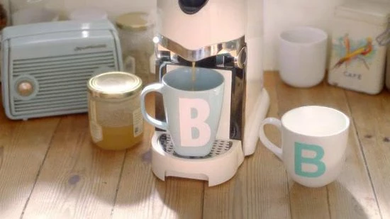 Garnier SkinActive - BB Cream Classic Light 5-in-1 Dagverzorging - 50ml - Getinte Dagcr Me 2 Garnier SkinActive - BB Cream Classic Light 5-in-1 Dagverzorging - 50ml - Getinte Dagcr Me - Afbeelding 2