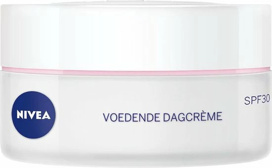 NIVEA Essentials Voedende Dagcrème Droge Huid SPF30 - 50ml 1 NIVEA Essentials Voedende Dagcrème Droge Huid SPF30 - 50ml