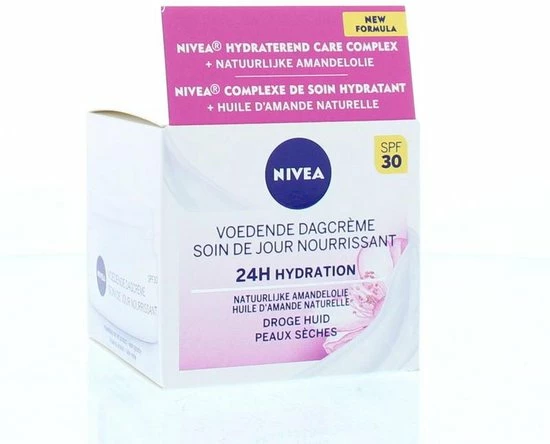 NIVEA Essentials Voedende Dagcrème Droge Huid SPF30 - 50ml 7 NIVEA Essentials Voedende Dagcrème Droge Huid SPF30 - 50ml - Afbeelding 7