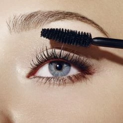Max Factor 2000 Calorie Dramatic Volume Waterproof Mascara - 001 Black 20 Max Factor 2000 Calorie Dramatic Volume Waterproof Mascara - 001 Black -Maybelline-winkel 550x481 6