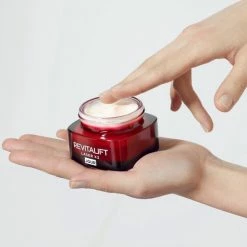 L’Oréal Paris Skin Expert Revitalift Laser X3 Anti-rimpel Dagcrème - 50 Ml 34 L’Oréal Paris Skin Expert Revitalift Laser X3 Anti-rimpel Dagcrème - 50 Ml -Maybelline-winkel 550x544 2