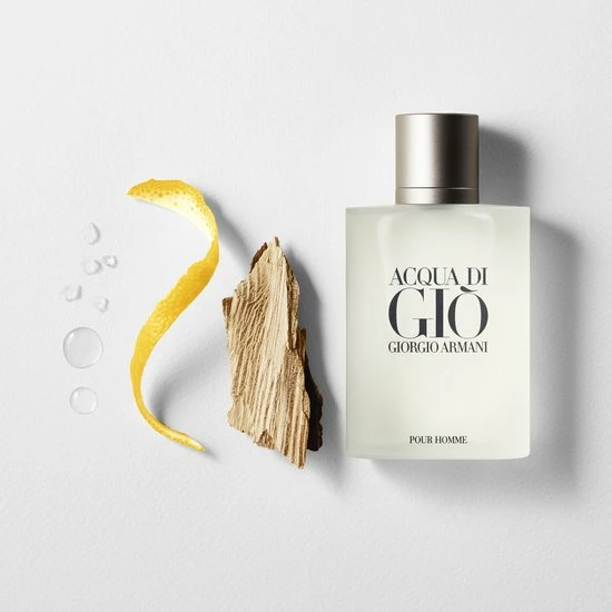 Giorgio Armani Acqua Di Gio 200 Ml - Eau De Toilette - Herenparfum 4 Giorgio Armani Acqua Di Gio 200 Ml - Eau De Toilette - Herenparfum - Afbeelding 4