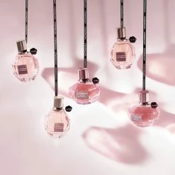 Viktor En Rolf Viktor & Rolf Flowerbomb 50 Ml - Eau De Parfum - Damesparfum -Maybelline-winkel 550x550 590