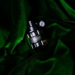 Viktor En Rolf Viktor & Rolf Spicebomb 90 Ml - Eau De Toilette - Herenparfum -Maybelline-winkel 550x550 928