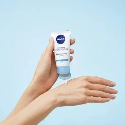 NIVEA Essentials Hydraterend Normale Tot Gemengde Huid SPF 15 - 50 Ml - Dagcr Me -Maybelline-winkel 550x550 97