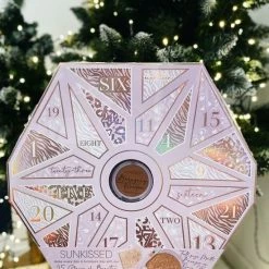 Sun Kissed Sunkissed 25 Days Of Beauty Adventskalender 2022 - Met Make-Up - Inclusief 24 Producten -Maybelline-winkel 550x733 14