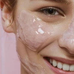 NIVEA Glow Bio Rijst Scrub - Bio Framboos Droge Gevoelige Huid - 75ml 9 NIVEA Glow Bio Rijst Scrub - Bio Framboos Droge Gevoelige Huid - 75ml -Maybelline-winkel 550x825 15